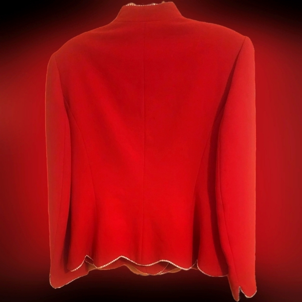 Junnie leigh, New York dressy red suite with diamond trim size 12 - Picture 5 of 8